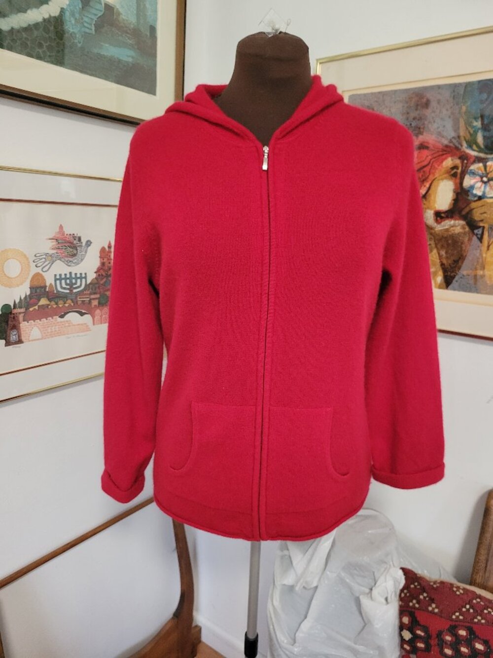 Mainbocher 100% 2Ply Cashmere Red Hoodie Size L